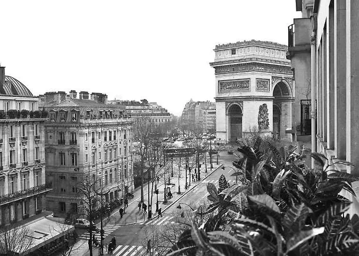 Hotel Cecilia Arc De Triomphe 3*