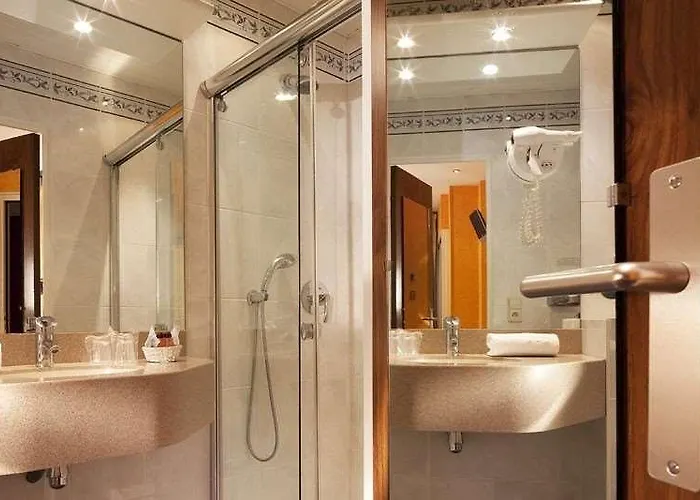 Hotel Cecilia Arc De Triomphe París